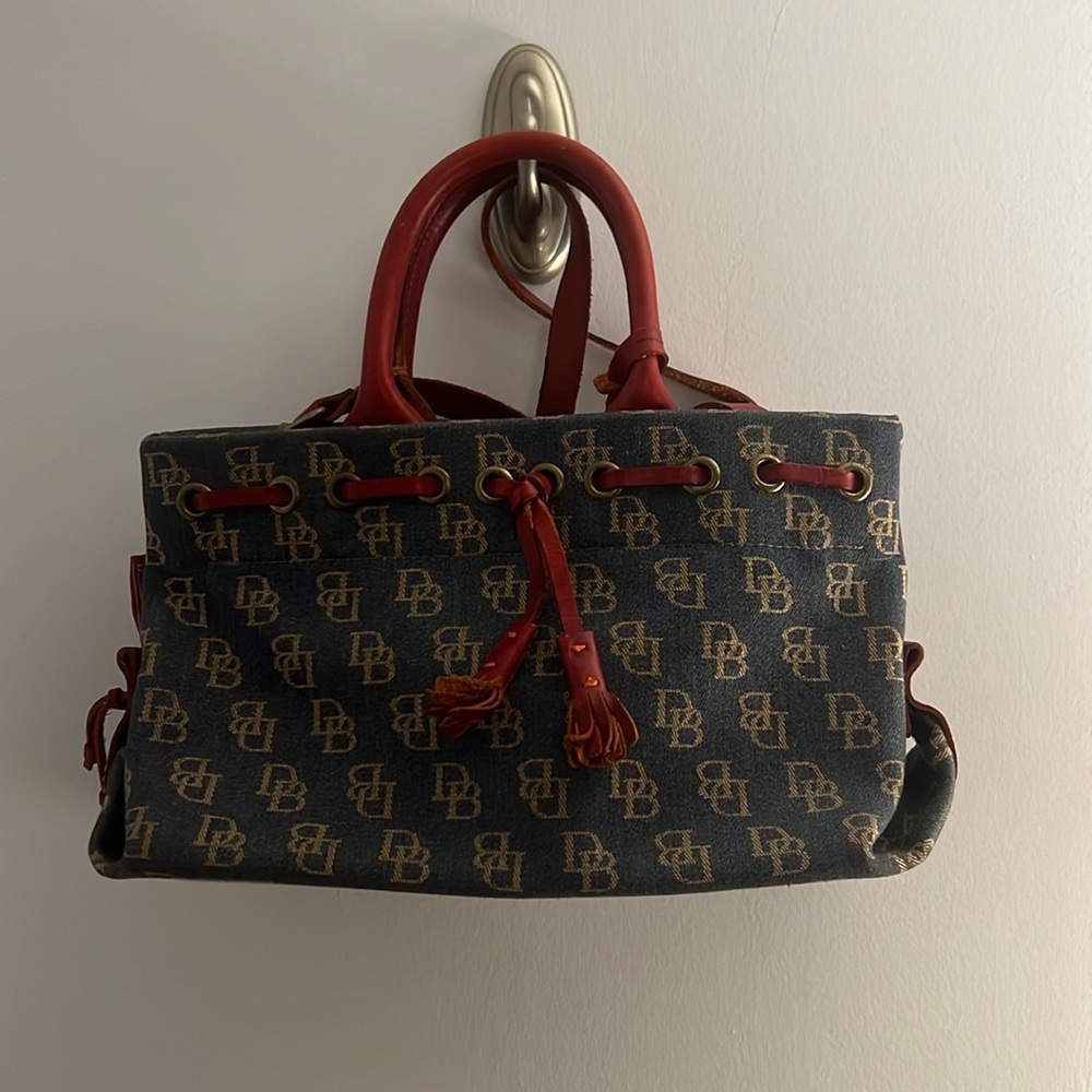 Dooney & Bourke purse